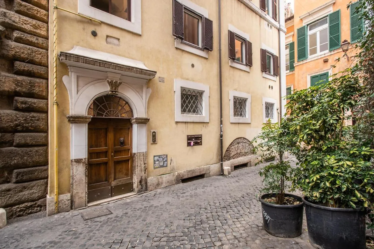 Orange Suites Roma 3*,